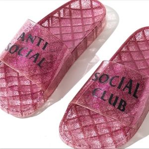NWT ANTI SOCIAL SOCIAL CLUB everything glitters hot pink slides size 36 (6)